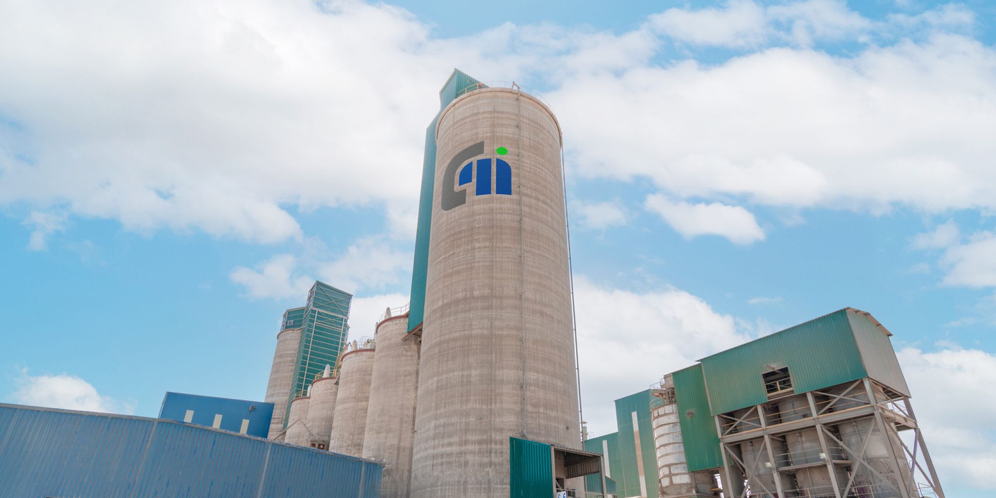 Panorámica de la fábrica desde lejos