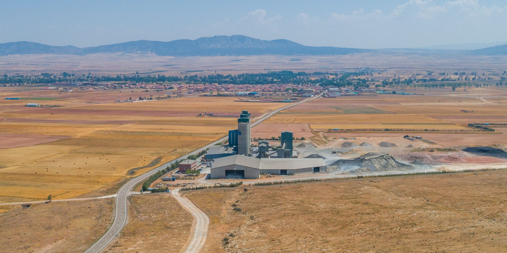 Panorámica de la fábrica desde lejos