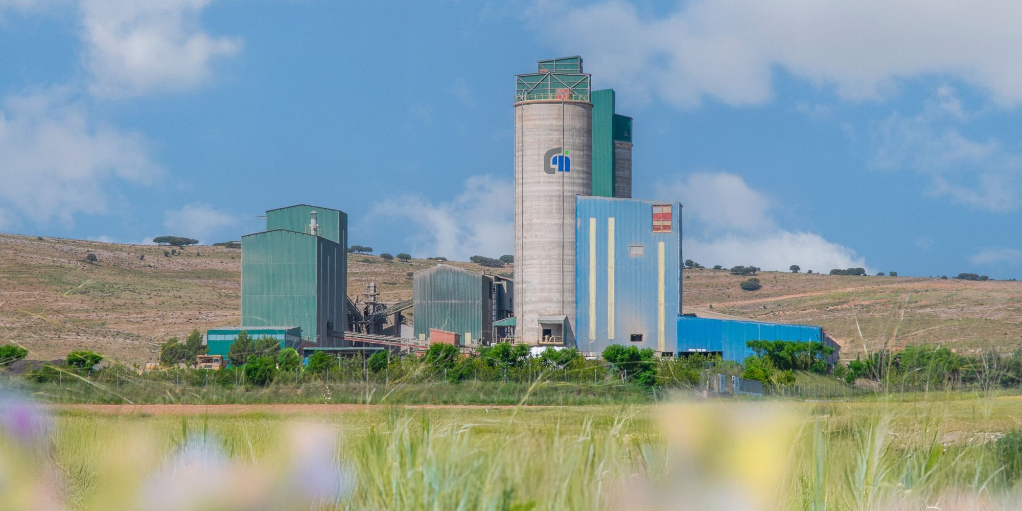 Panorámica de la fábrica desde lejos